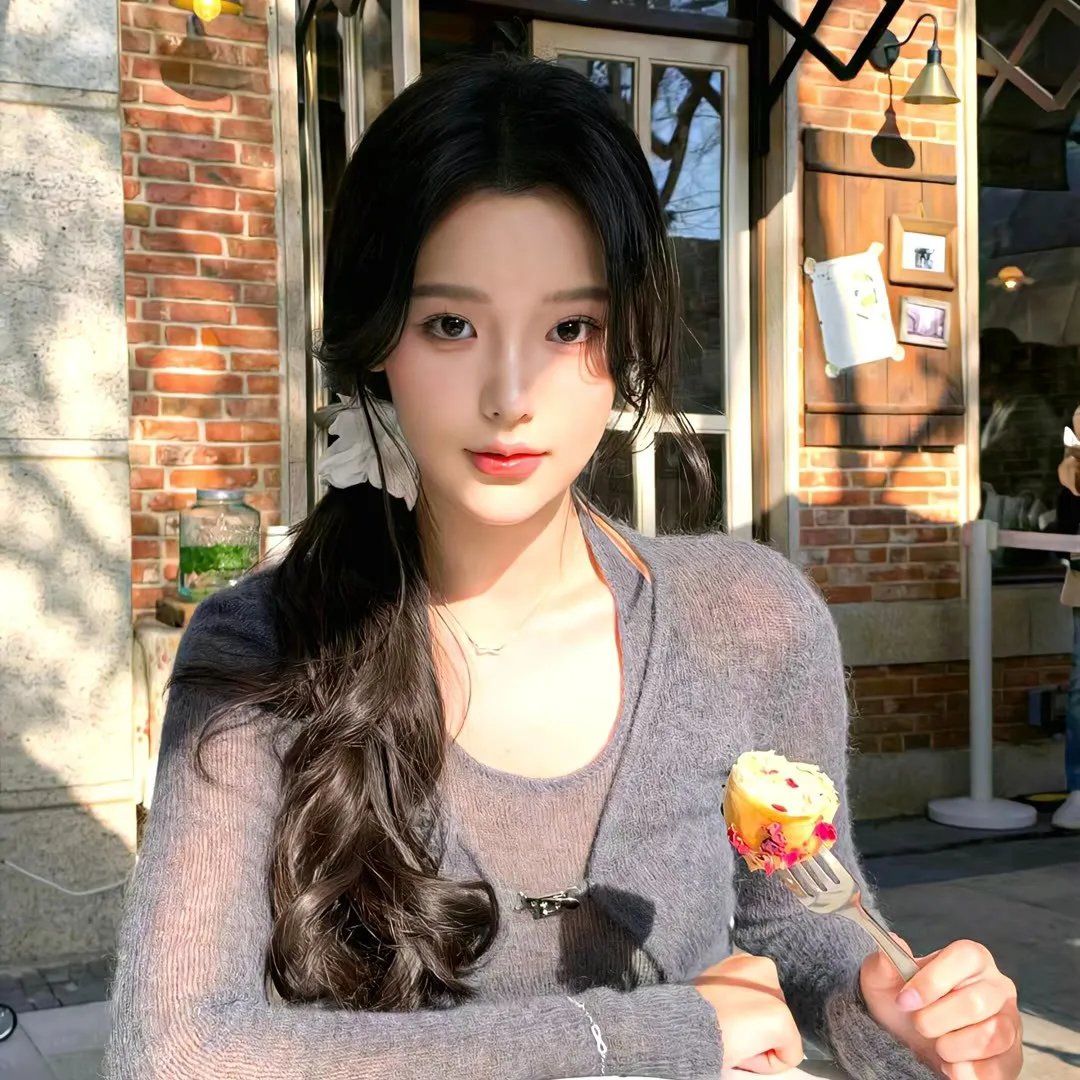 失忆后和贫穷白月光闪婚了